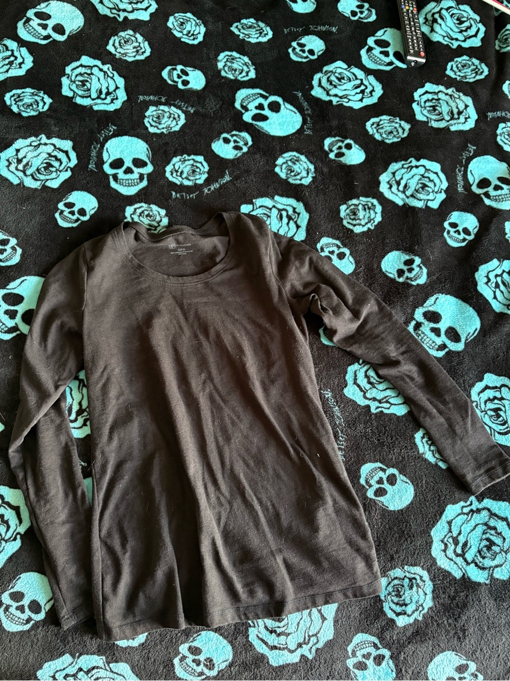 No Boundaries Women's Long Sleeve Tee - Black